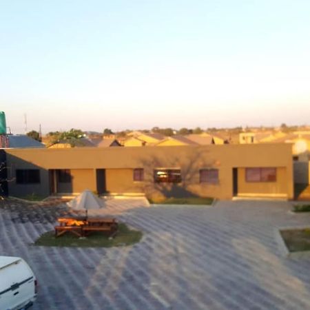 Legends Executive Lodge Choma Exterior foto
